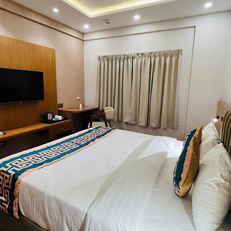 Hotel Aashraya Dod Jala Екстер'єр фото