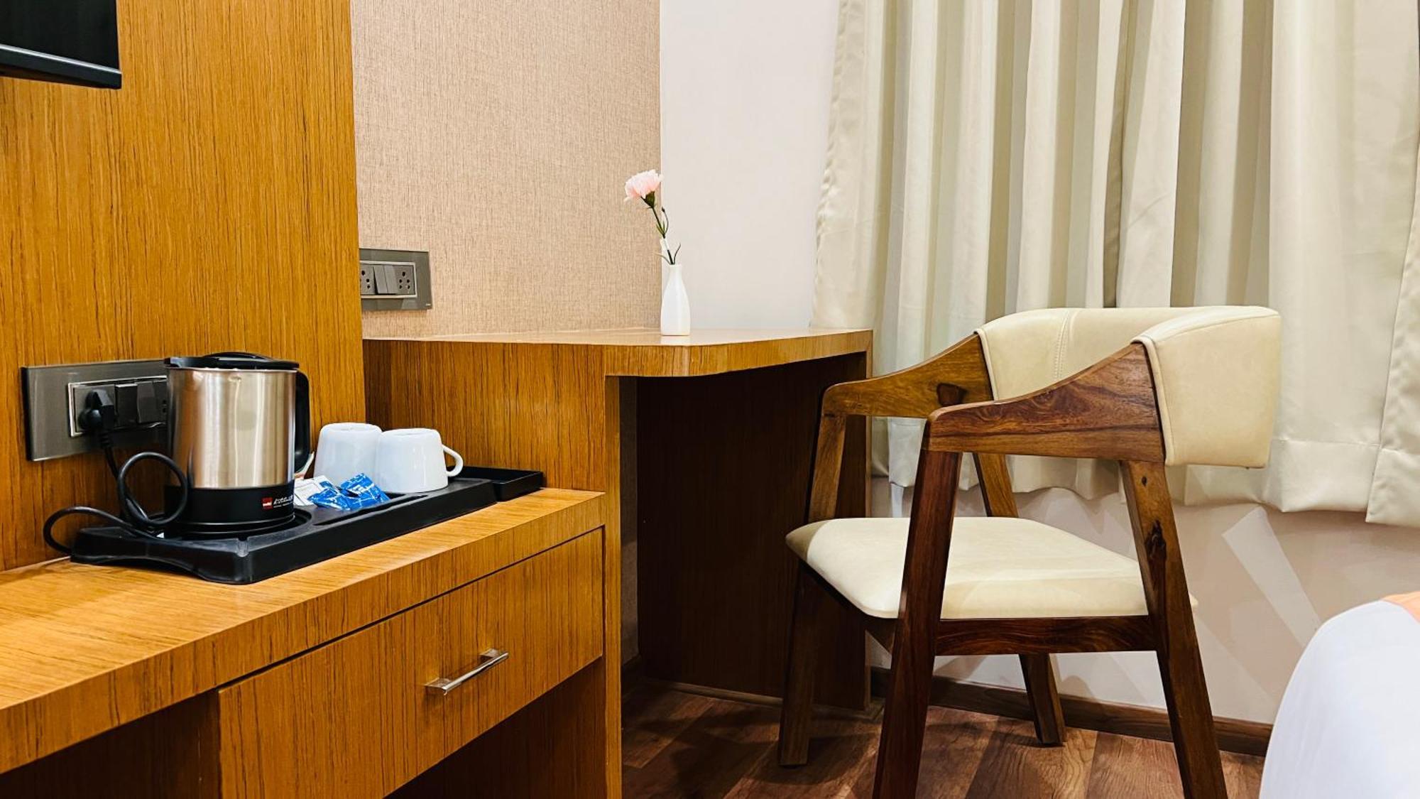 Hotel Aashraya Dod Jala Екстер'єр фото