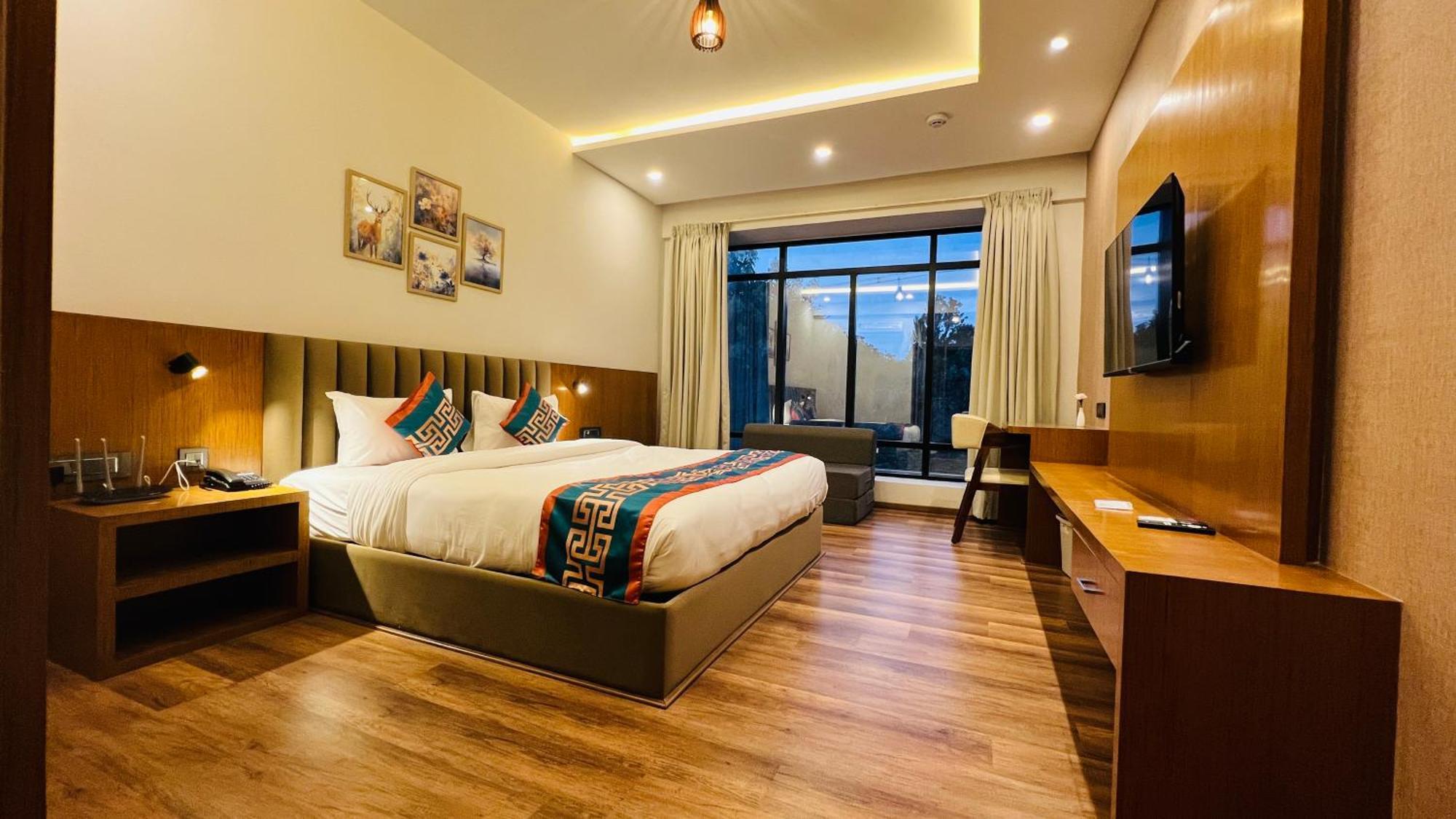 Hotel Aashraya Dod Jala Екстер'єр фото